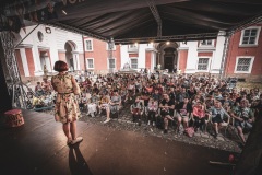 MIC_8737