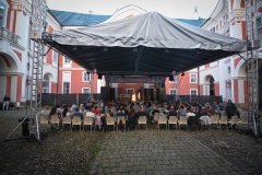 MIC_8848