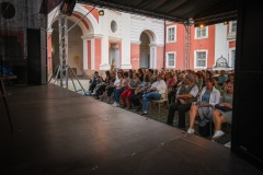 MIC_8851