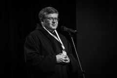 MIC_3405-2