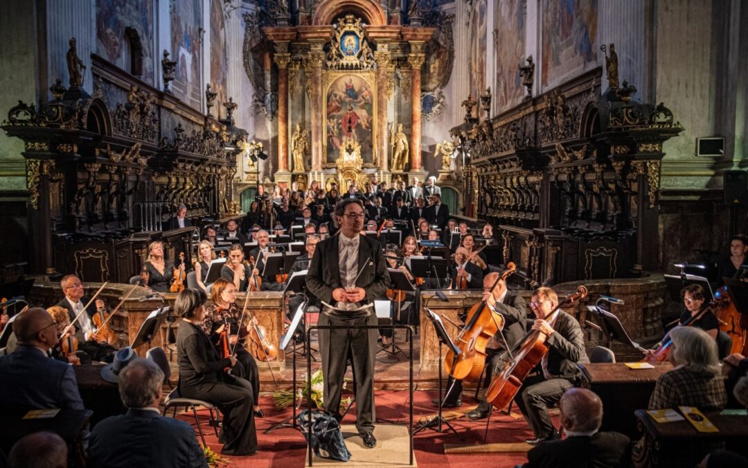 VALTA VS. MOZART Filharmonie Hradec Králové | Kühnův smíšený sbor | Dirigent Jan Valta